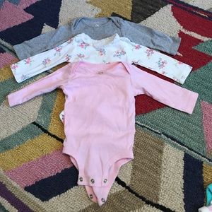 ✨ Carter’s Onesies ✨ SOLD